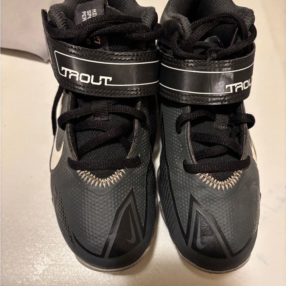 Black and Gray Trout Athletic Shoes